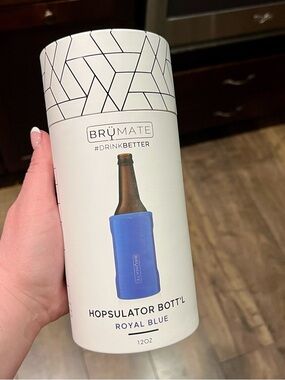 Brümate Hopsulator Bott'l in Royal Blue NWT